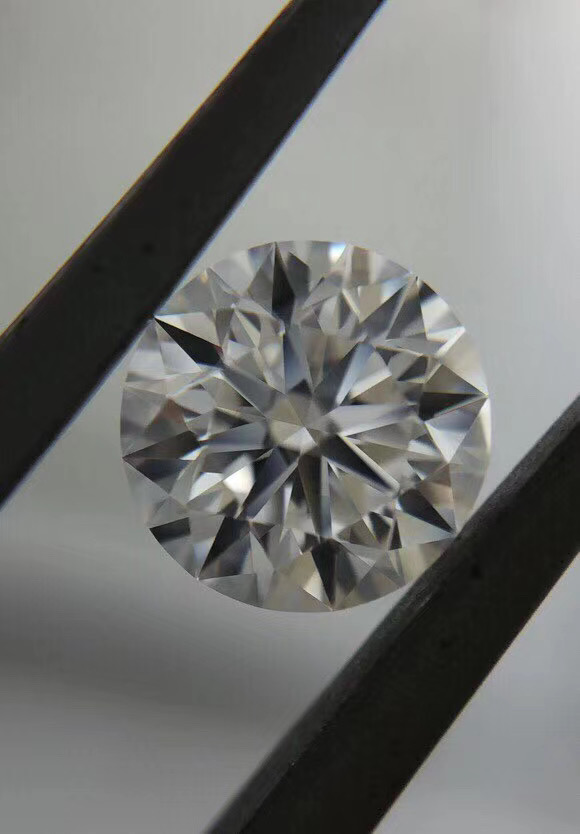 钻石戒指怎么回收？为什么价格贵？如何区分钻石等级？